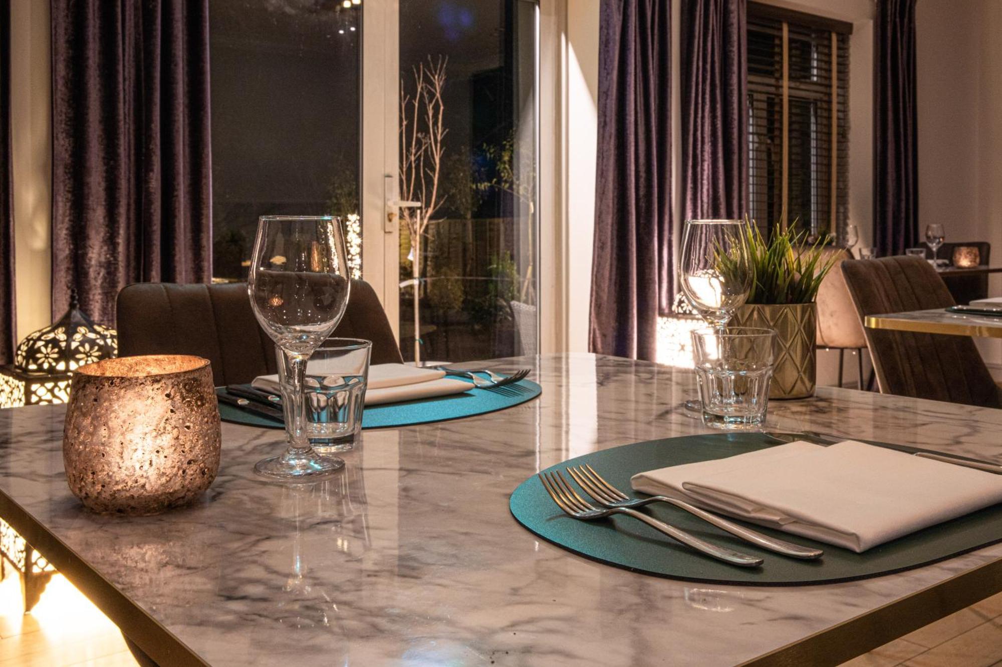Asperion Hillside Hotel Гилдфорд Екстериор снимка