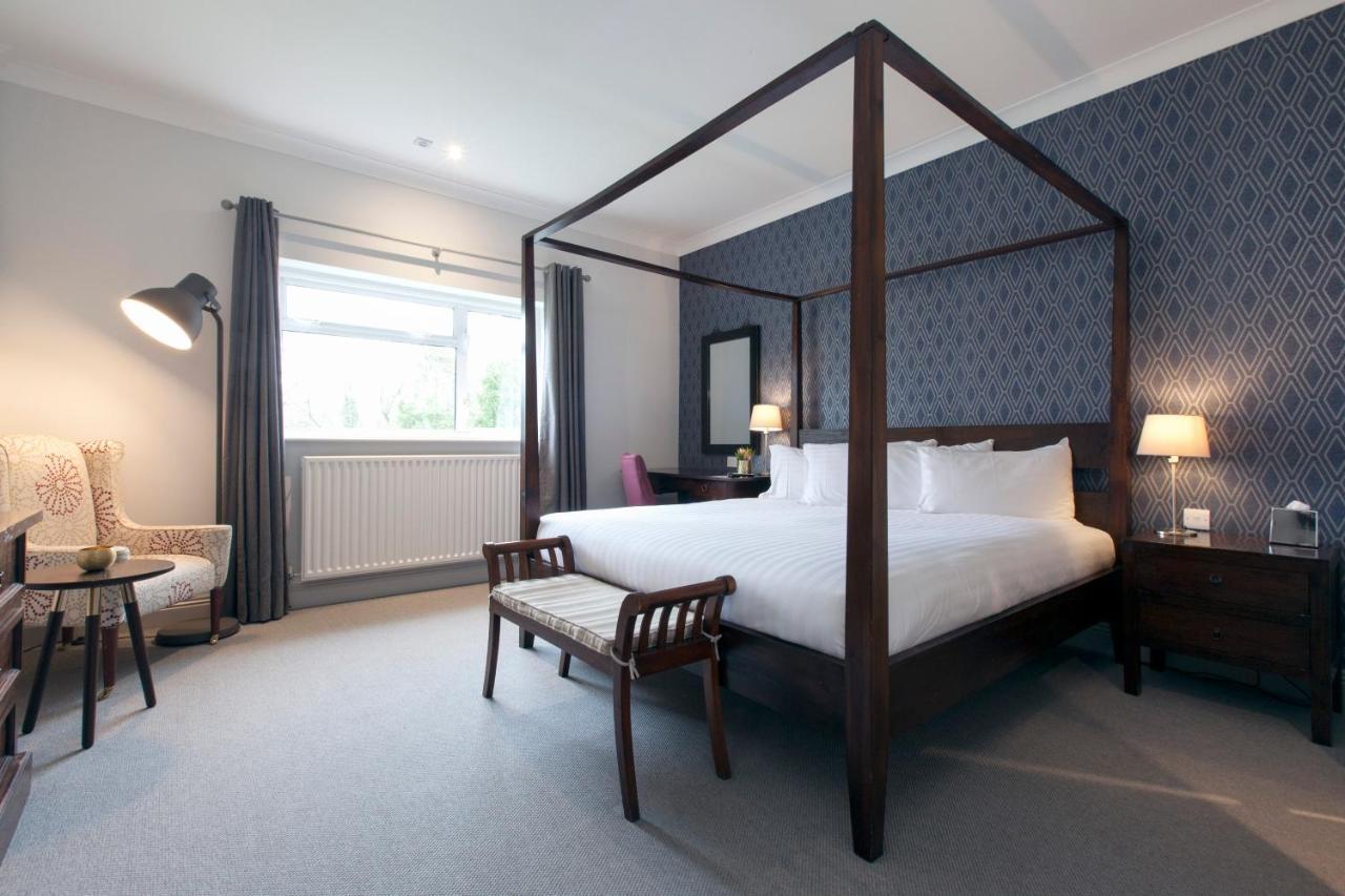 Asperion Hillside Hotel Гилдфорд Екстериор снимка